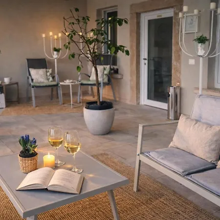 La Loggia Bed & Breakfast 3*
